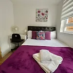 Euston Station Private Bedrooms 2 Min Walk 1